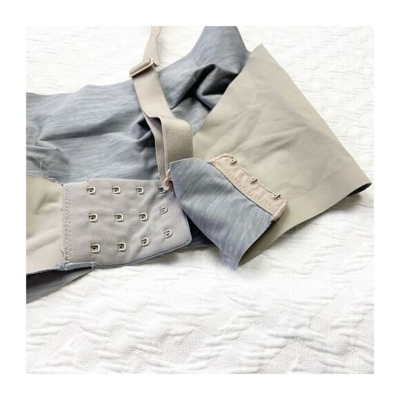 Knix Evolution Bra space gray size 6 - Picture 2 of 13